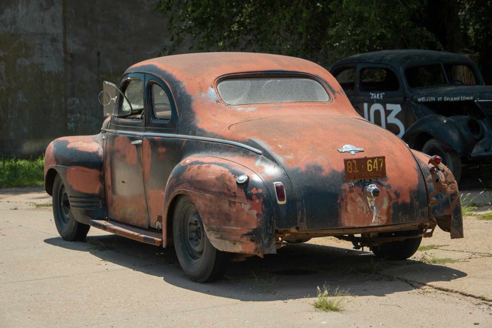 Stages of Rust on a Car: Surface, Scale & Penetrating